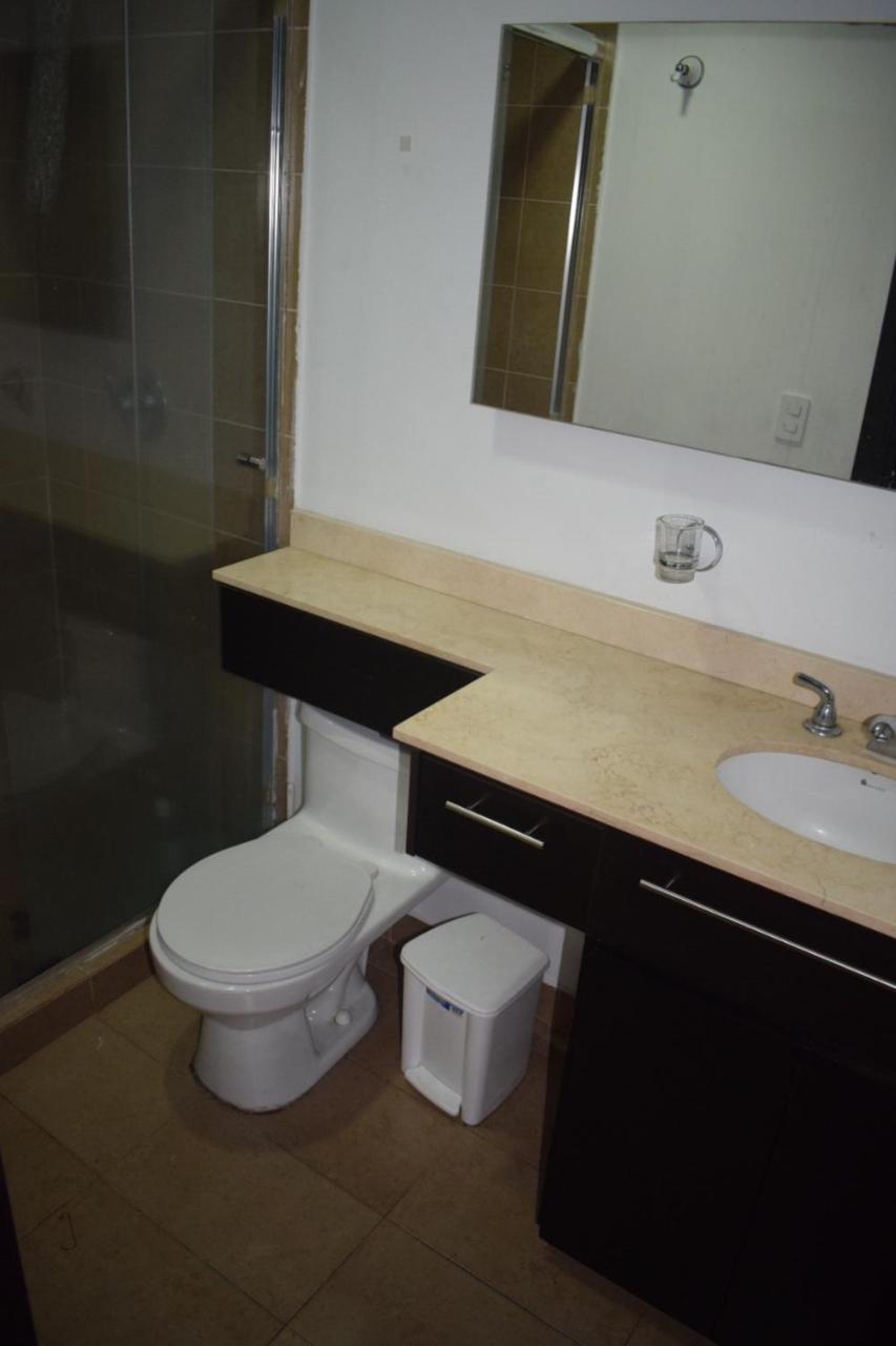 Deluxe Apartment Metroplaza Кито Екстериор снимка