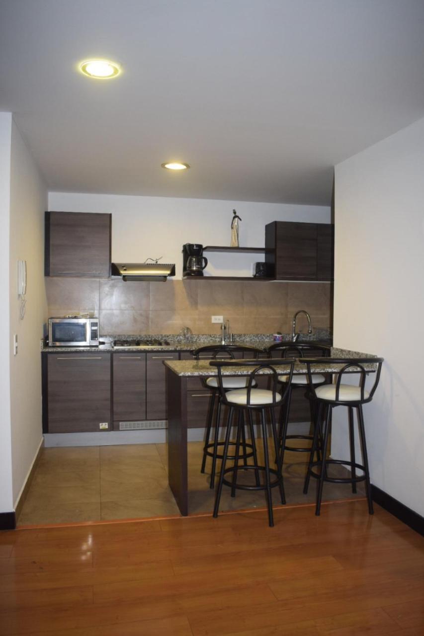 Deluxe Apartment Metroplaza Кито Екстериор снимка